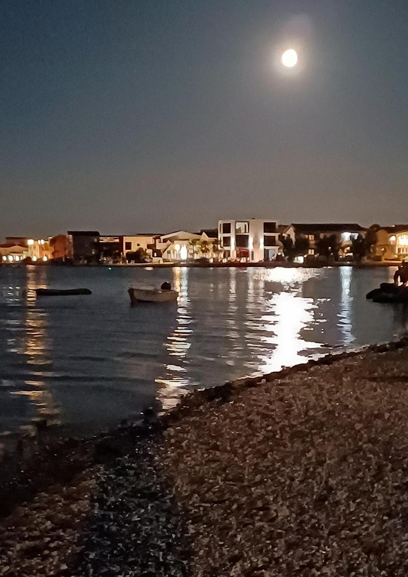 Apartmani Mira Vir Esterno foto
