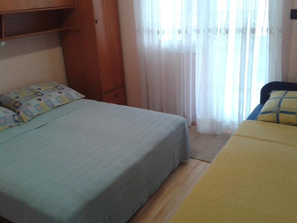 Apartmani Mira Vir Esterno foto