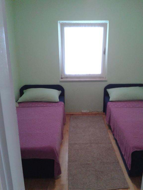 Apartmani Mira Vir Esterno foto