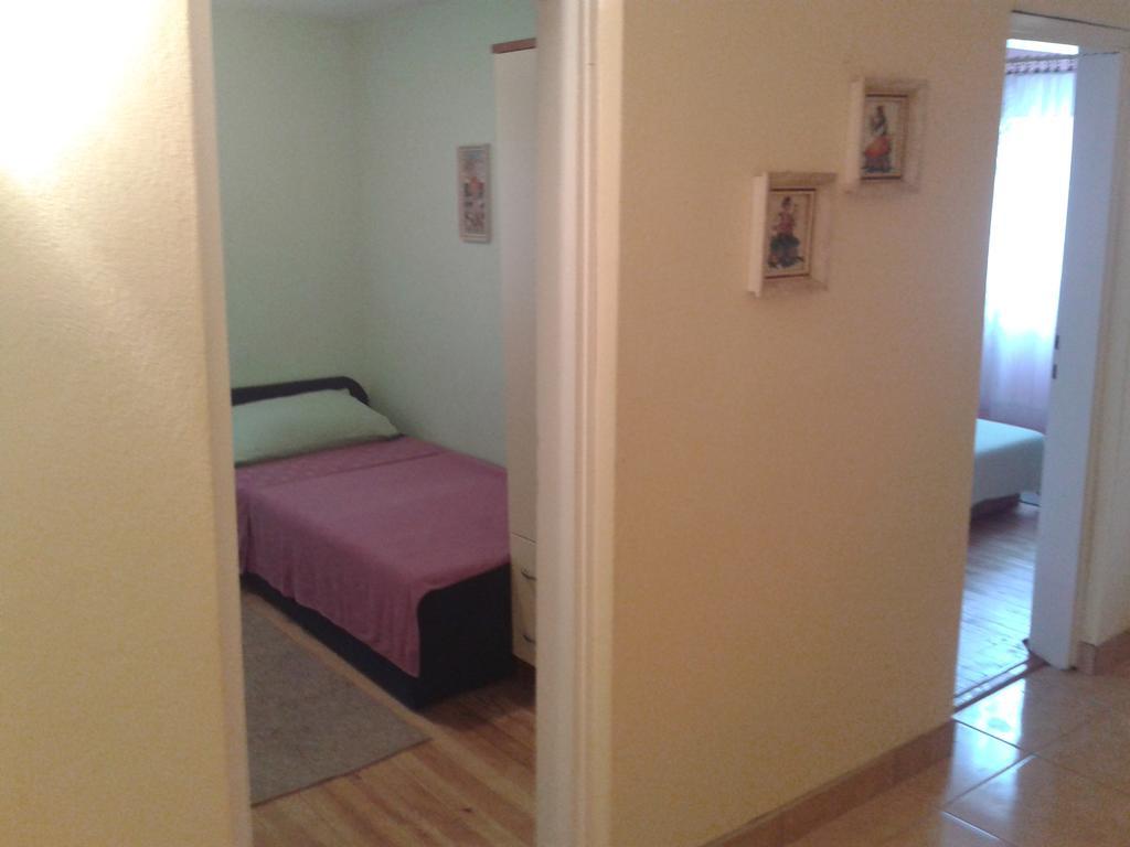 Apartmani Mira Vir Esterno foto