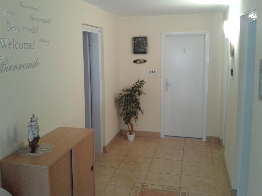 Apartmani Mira Vir Esterno foto